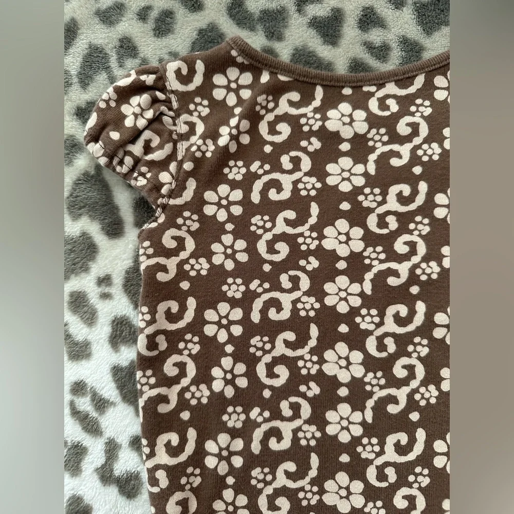 Old Navy Floral Onesie Bodysuit in Brown Size 6-12 Months